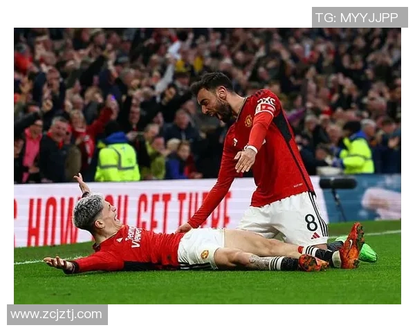 足球球星摊手动作引发热议粉丝纷纷猜测背后隐藏的情感与心理变化